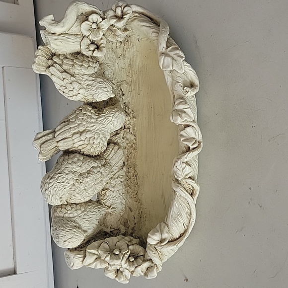 Four Resin Birds At Birdbath. Use As Jewelry Or Trinket Dish. Great Condition - Picture 6 of 10